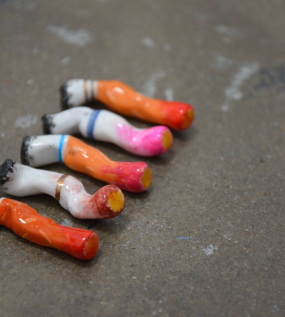 LIPSTICK CIGARETTE