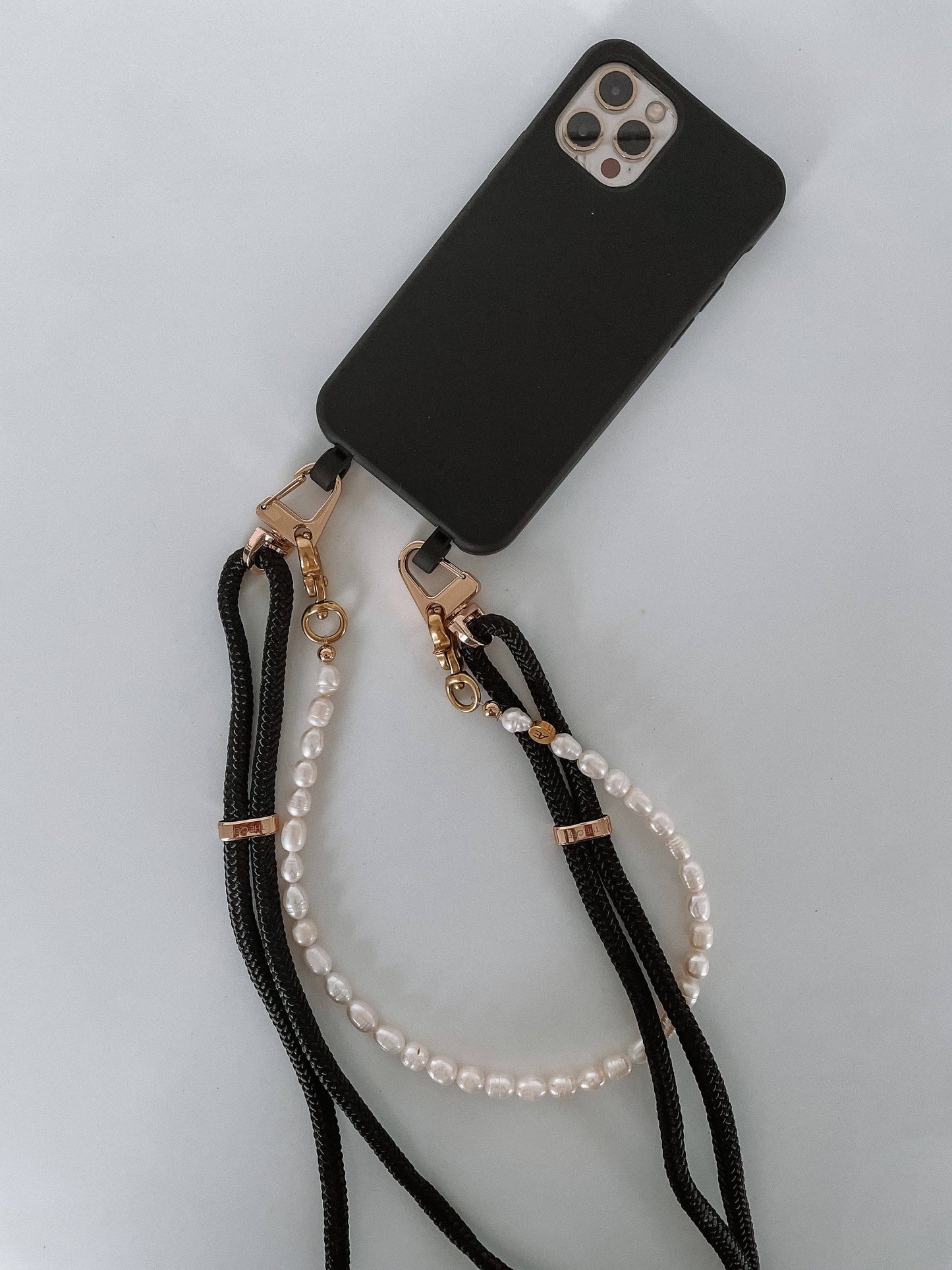 Pearl Phone Wristlet: Gold