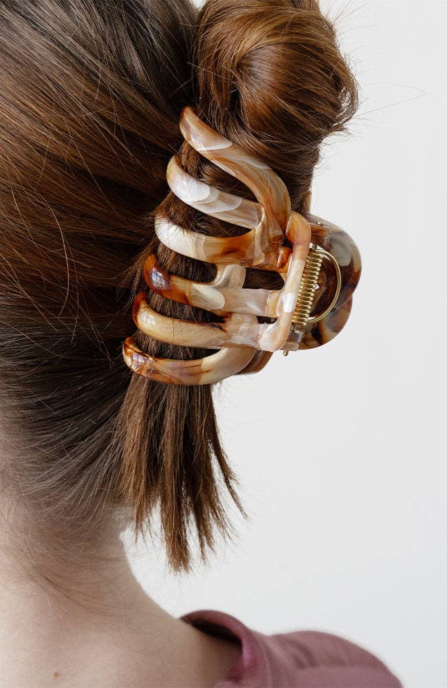 Odelia Clip: Brown