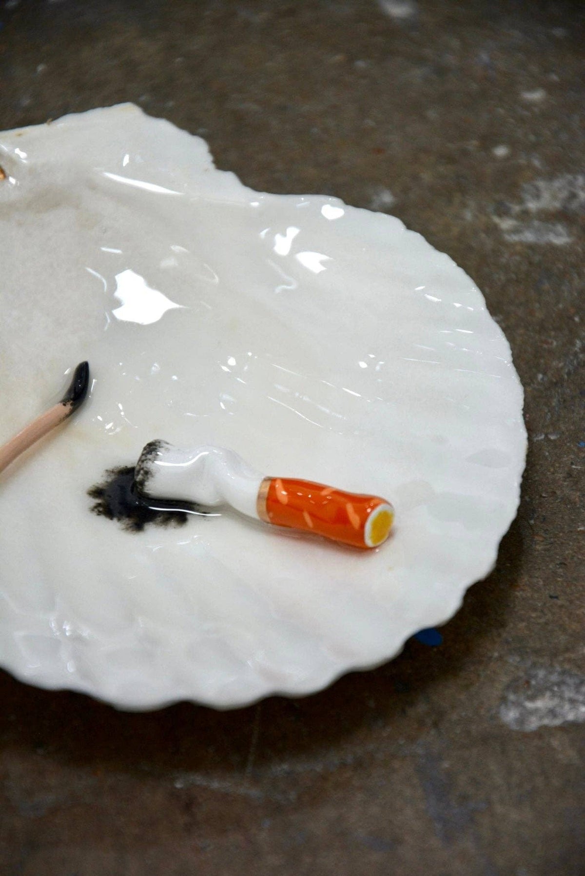 MATCH MADE IN SHELL TRAY