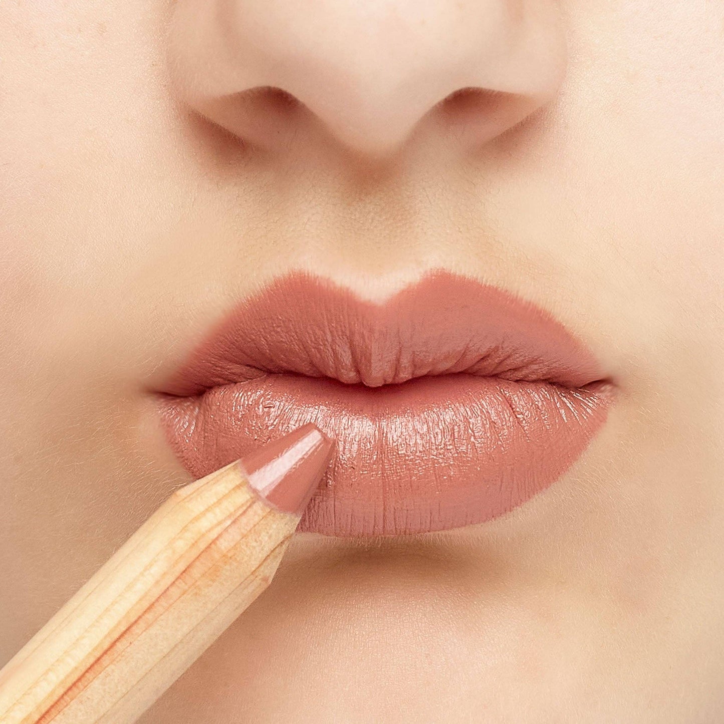 Eco-luxe Lipstick Crayon in Caramel Kiss