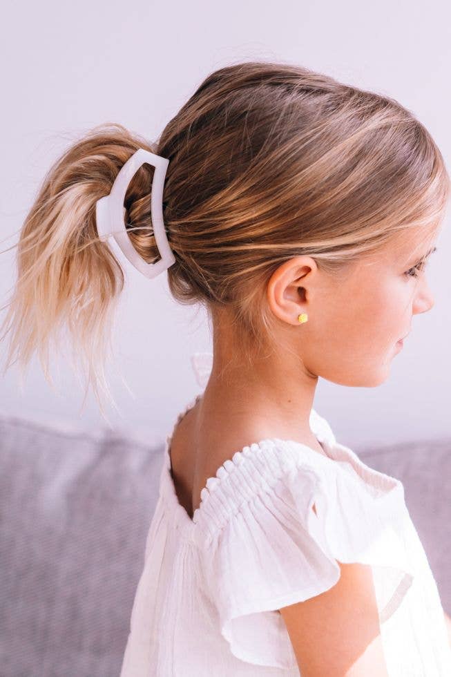 Medium Coconut White Clip