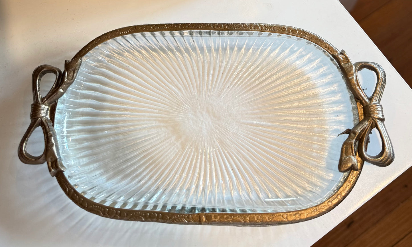 Bow Accent Soap Dish