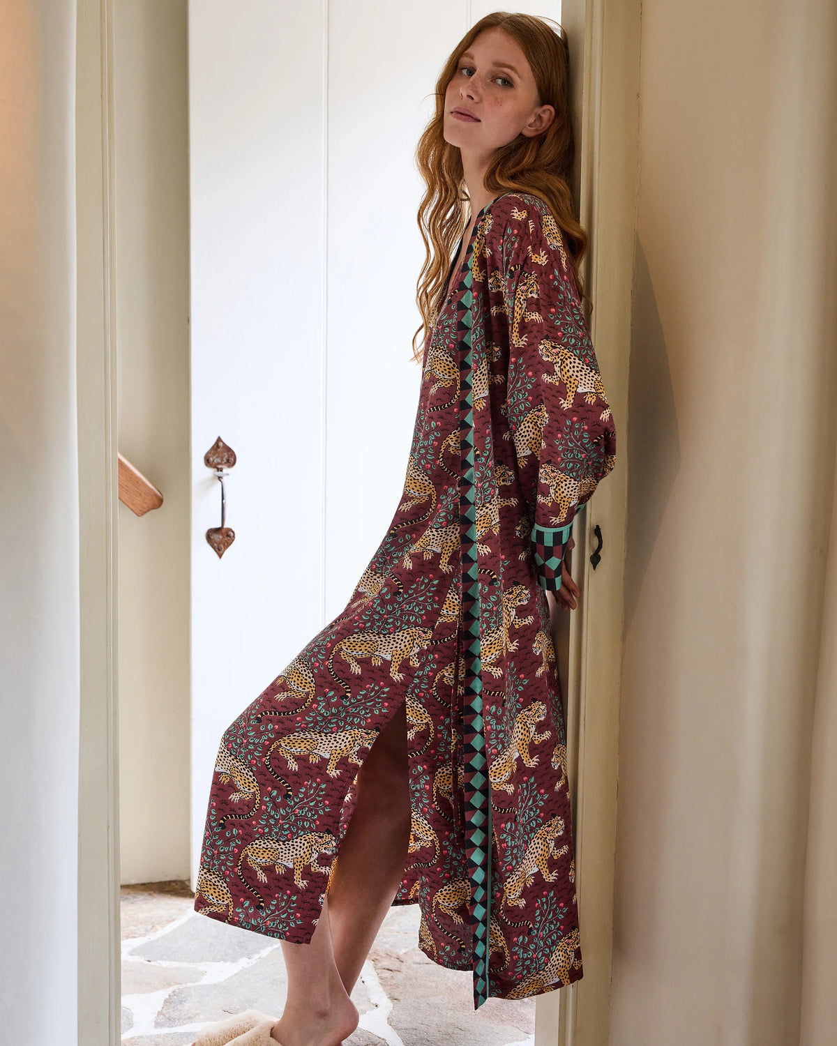 Bagheera Robe in Raisin