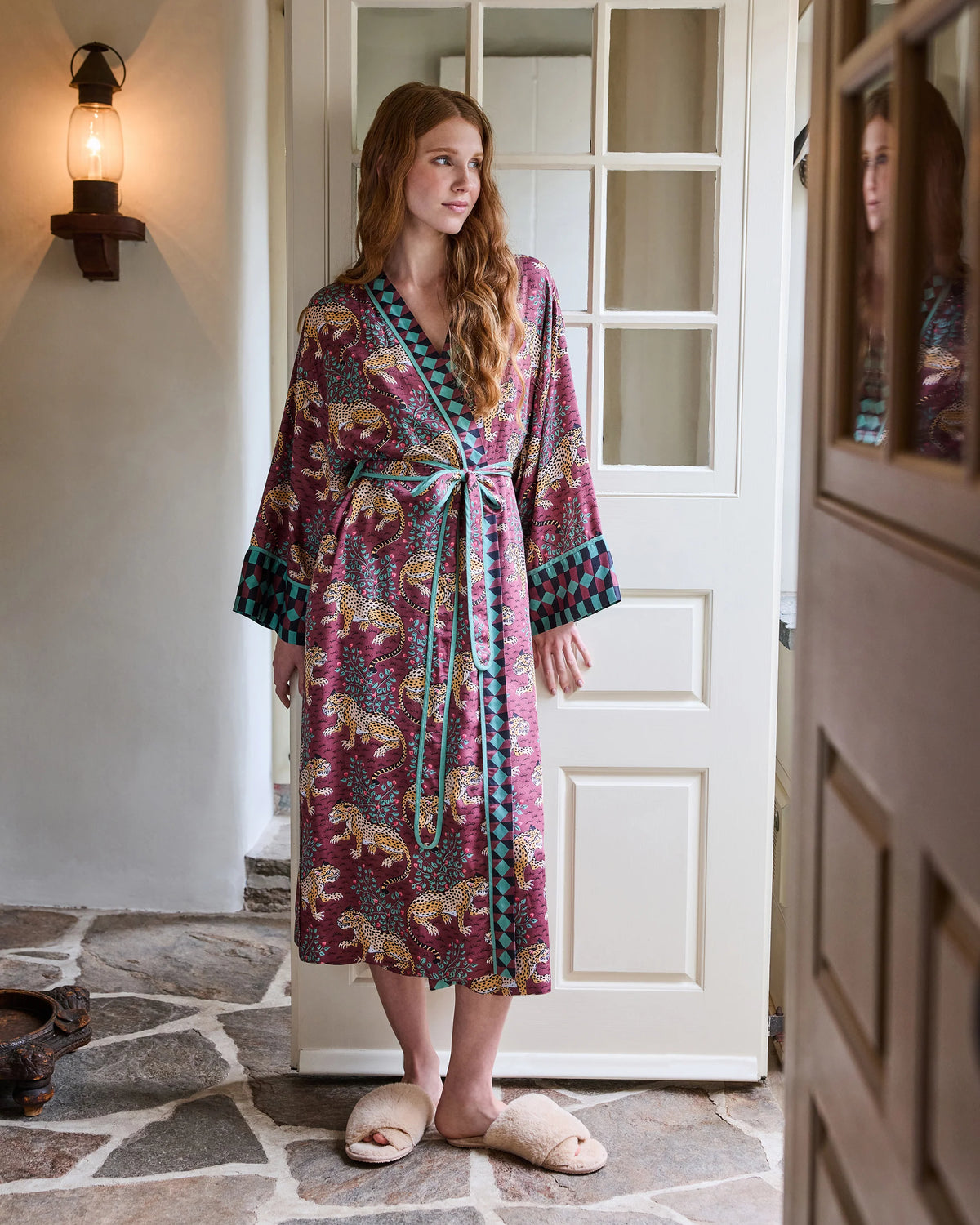 Bagheera Robe in Raisin