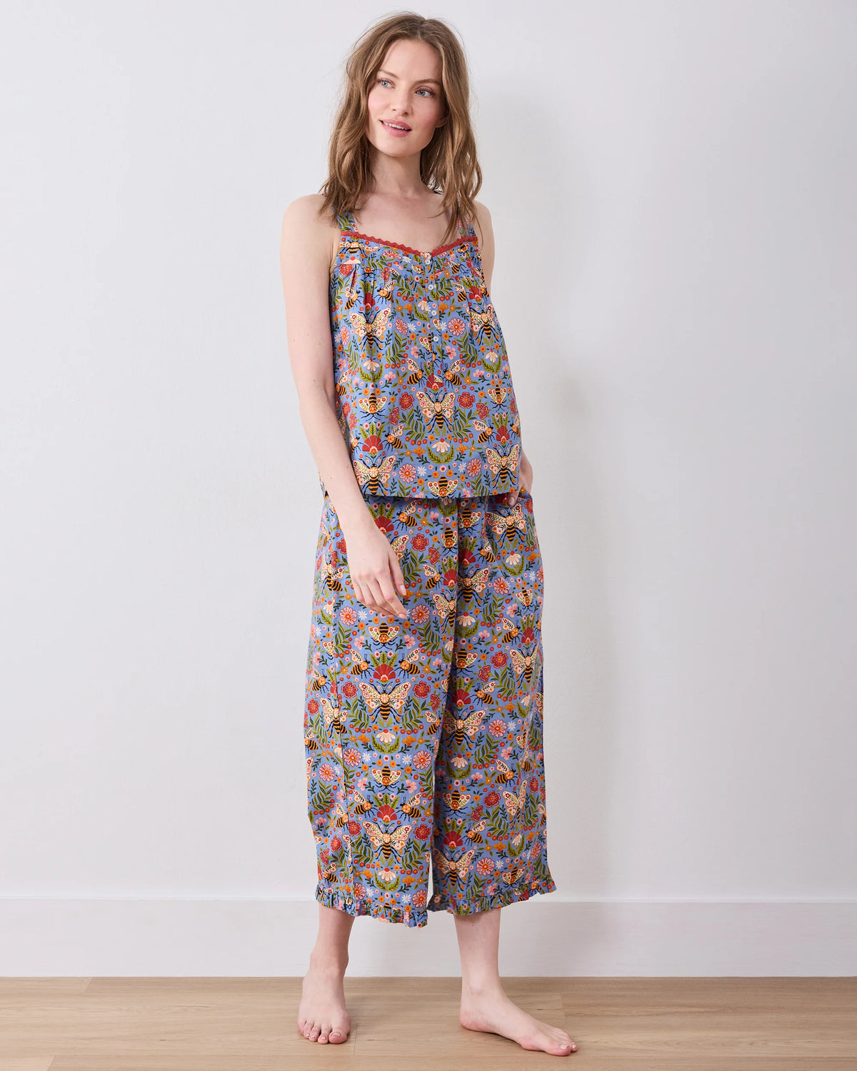 Bee Tapestry Cropped Set