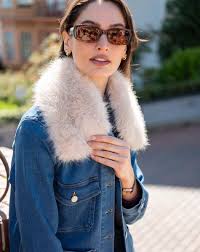 Cozy Cabin Fur Collar-Oatmeal