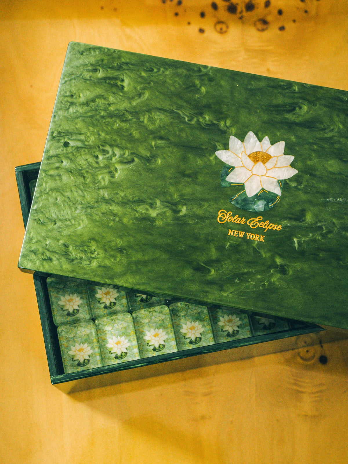 Waterlily Mahjong Set